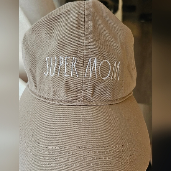 Rae Dunn Super Mom Baseball Cap ONE size - Picture 6 of 6